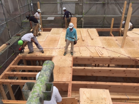 岡山市北区新屋敷町　上棟の様子　床合板　その4　2016/7/12