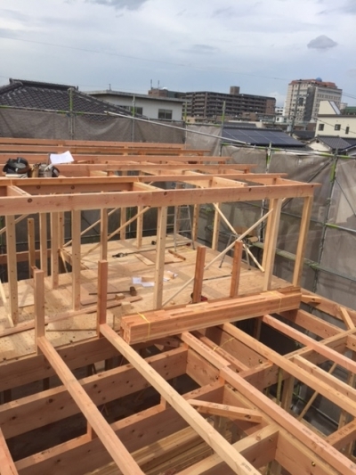 岡山市北区新屋敷町　上棟の様子　2F柱　その6　2016/7/12