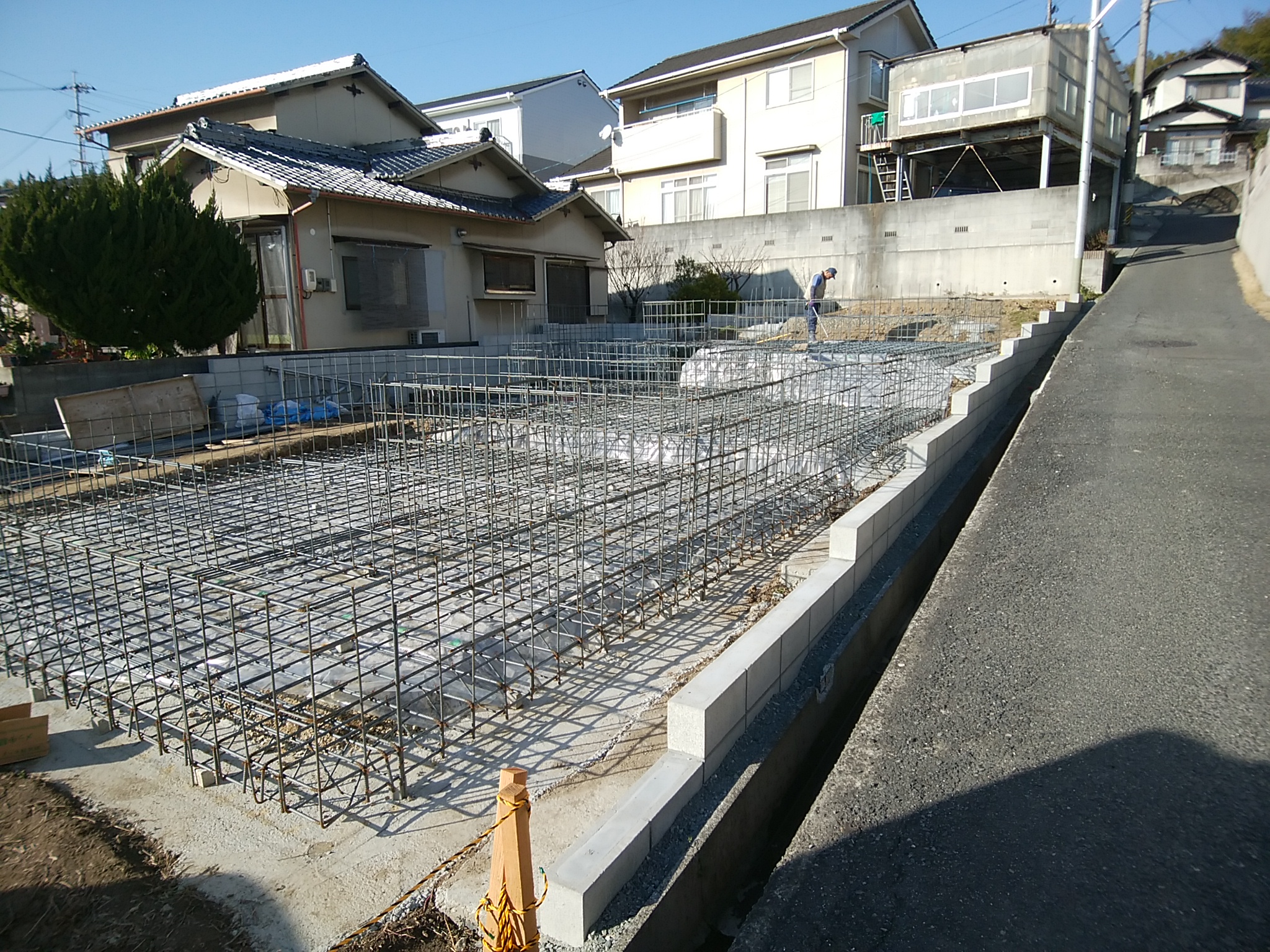 だんだんの家　基礎　木まま
