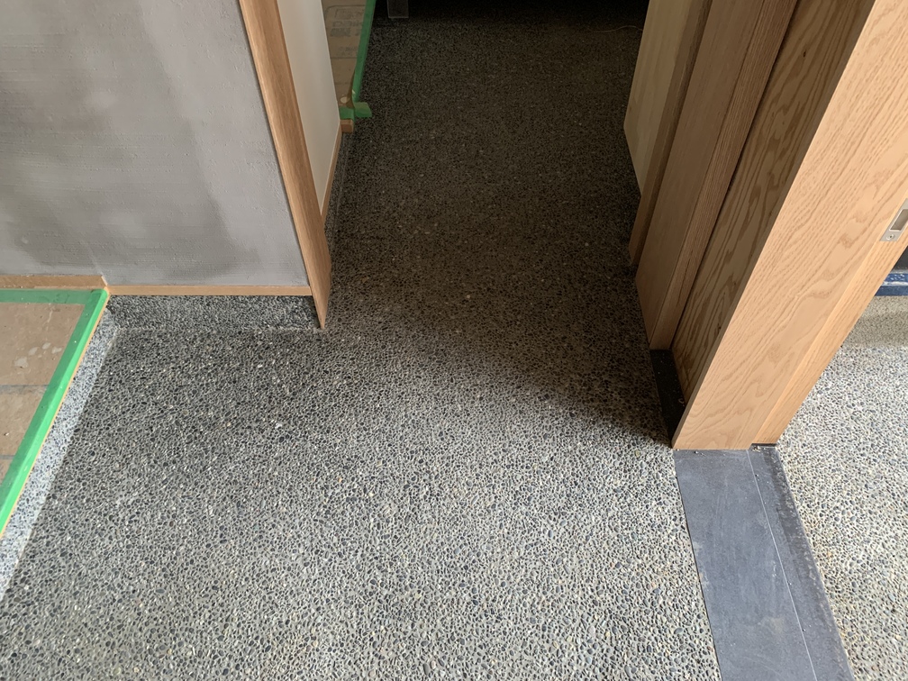 平屋　木まま　新築住宅　仕上げ