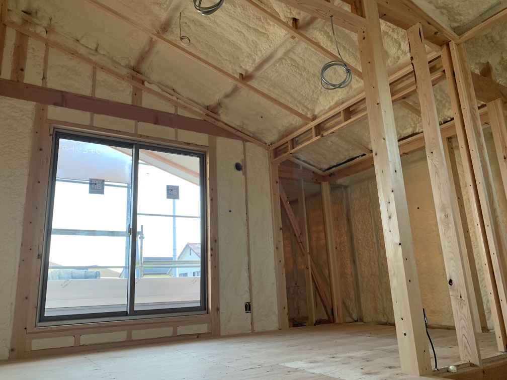 平屋　2階建て　木まま　新築住宅　木工事