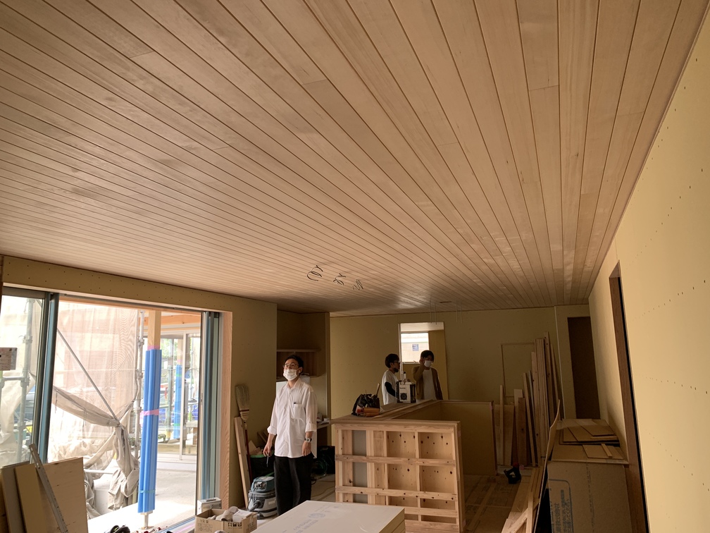 平屋　2階建て　木まま　新築住宅　木工事