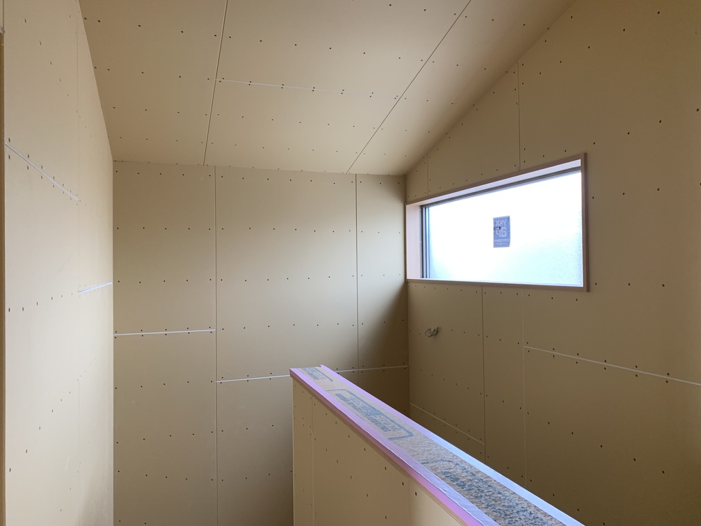 平屋　2階建て　木まま　新築住宅　木工事