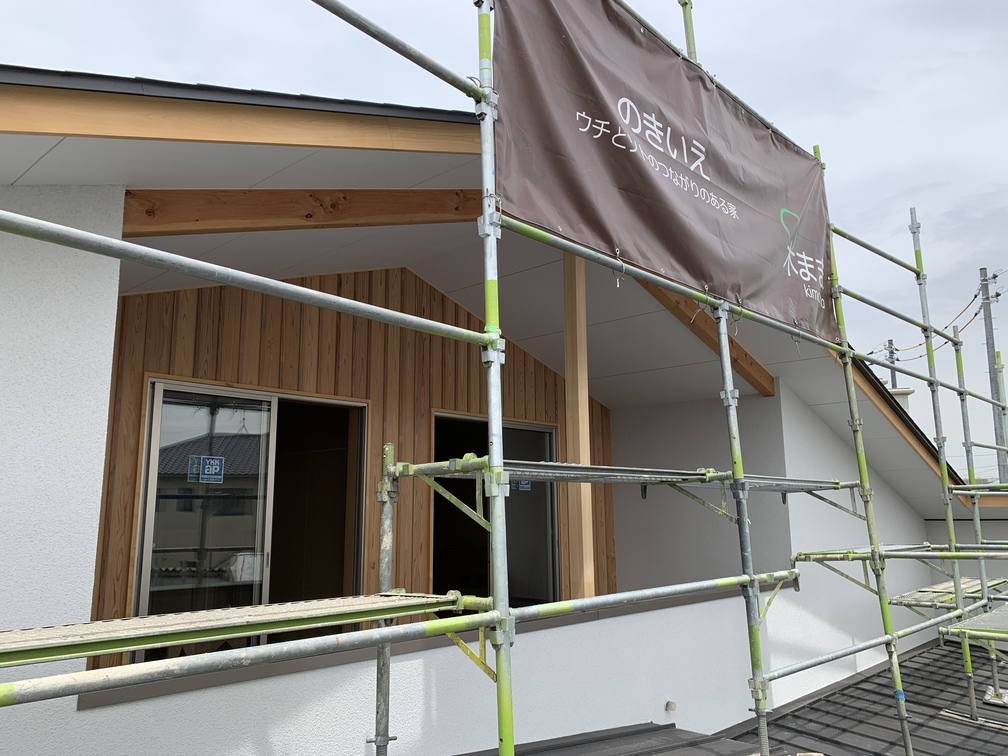 平屋　2階建て　木まま　新築住宅　仕上げ