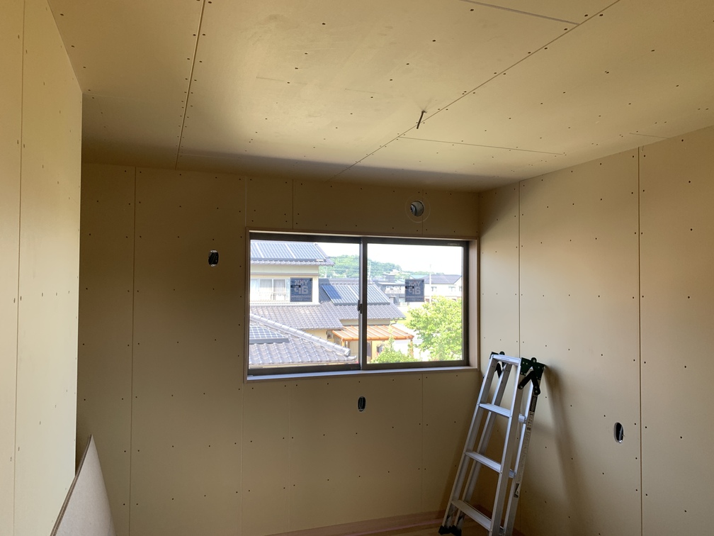 木まま　平屋　木造新築住宅　大工