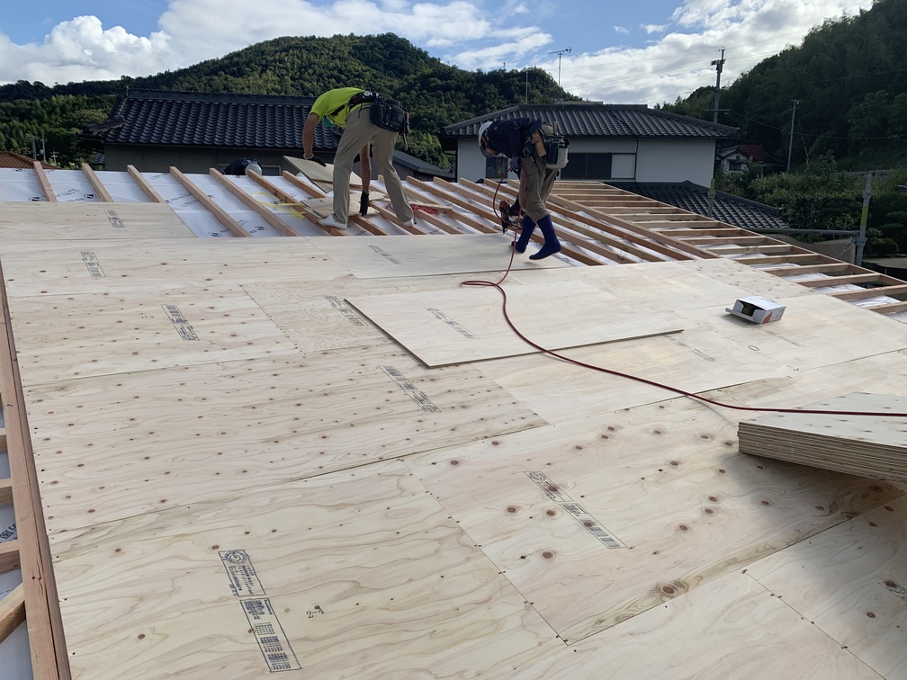 木まま　平屋　木造新築住宅　上棟