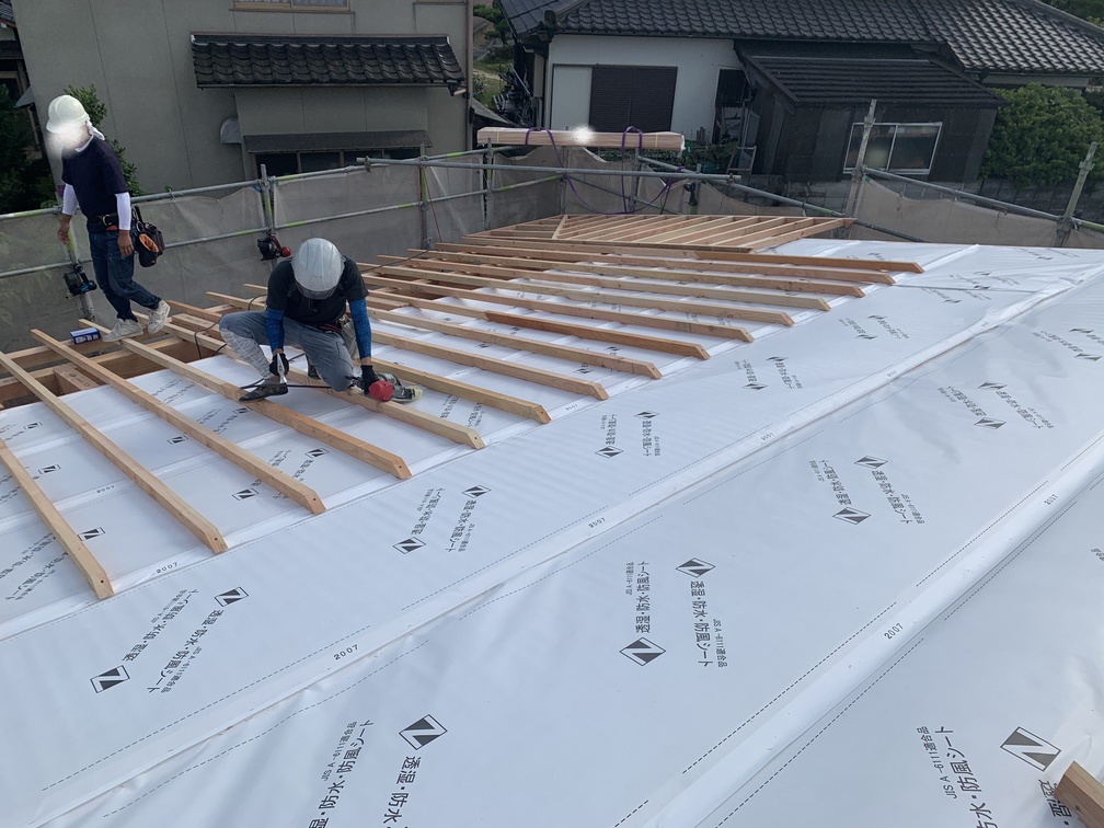 木まま　平屋　木造新築住宅　上棟