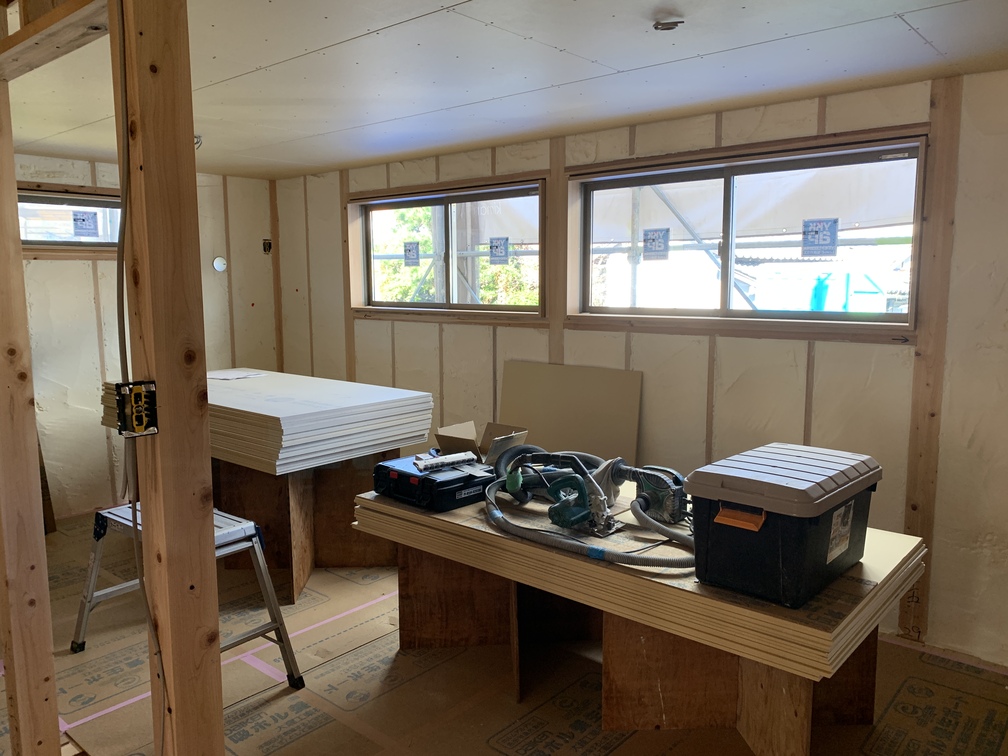 木まま　平屋　木造新築住宅　
